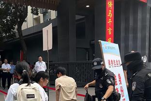 那不勒斯总监：国米进球犯规不吹点球也不吹，裁判让我们遭受羞辱